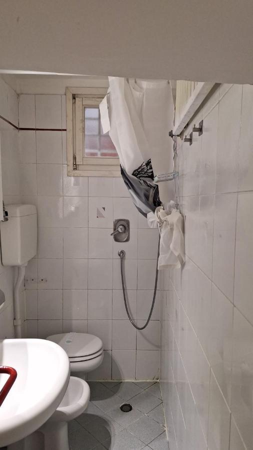 Historic Center - With 2 Single Beds Apartment Bologna Luaran gambar